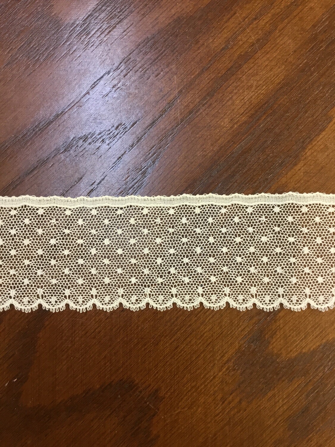 225C Ecru Lace Edging (Priced Per Yard)