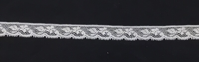 106E White Lace Edging (Priced Per Yard)