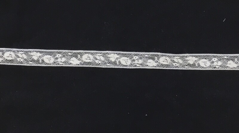 109C White Lace Edging (Priced Per Yard)