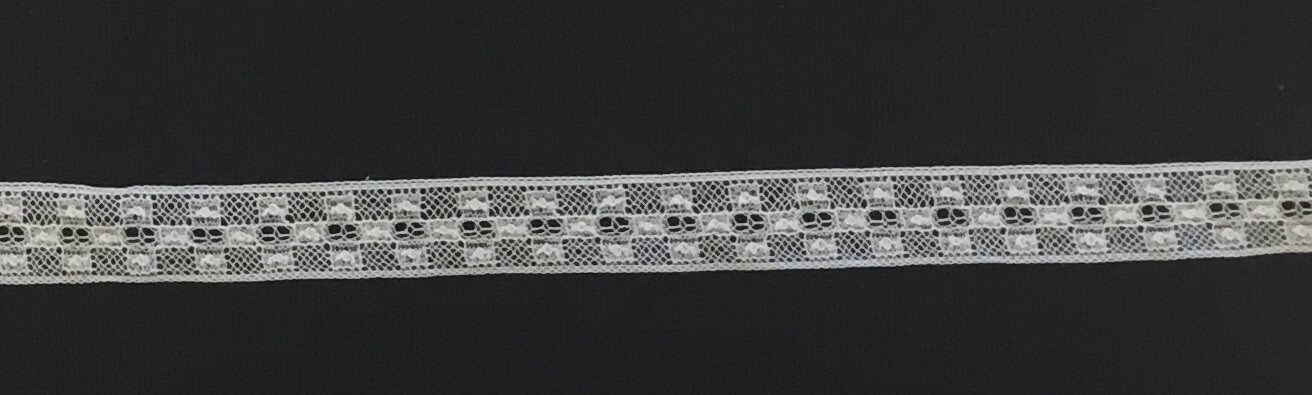 218D Ecru Lace Insertion (Priced Per Yard)