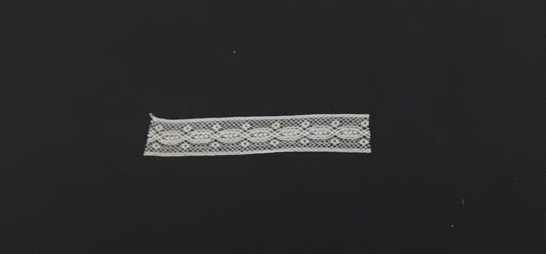 251C  Ecru lace insertion (Priced Per Yard)