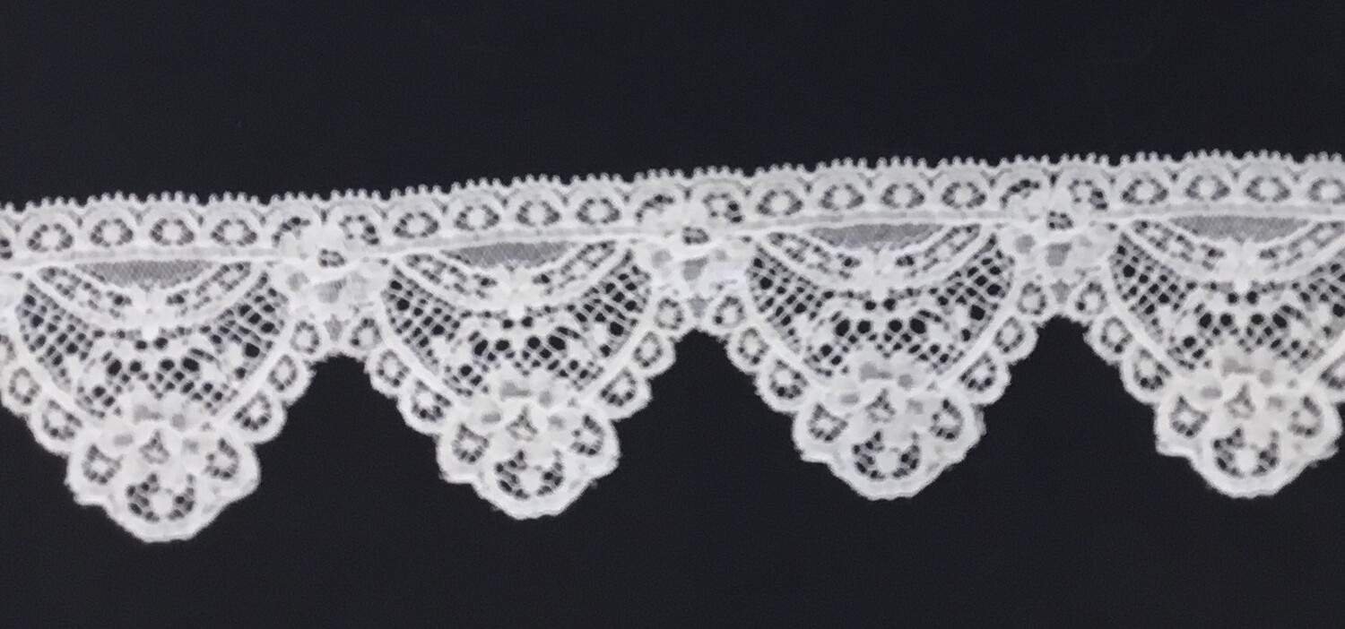 140 White Lace Edging (Priced Per Yard)