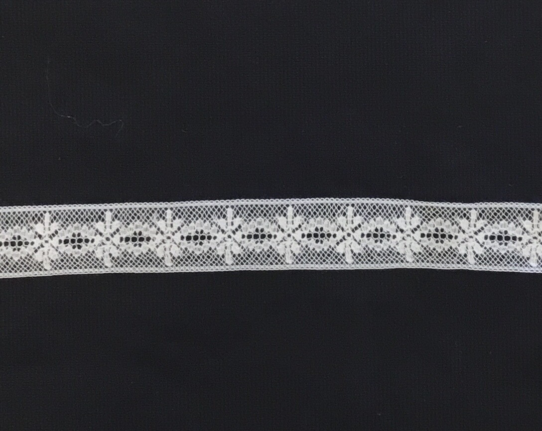 151 White Lace Insertion