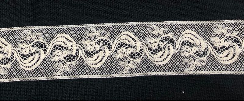 210C Ecru Lace Insertion (Priced Per Yard)