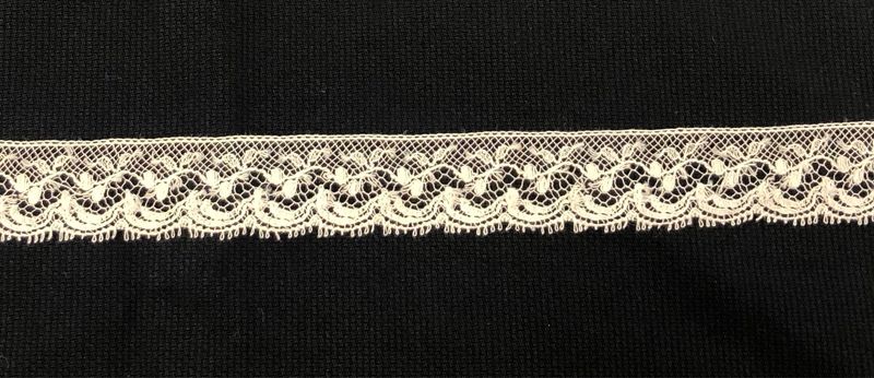 210B Ecru Lace Edging (Priced Per Yard)