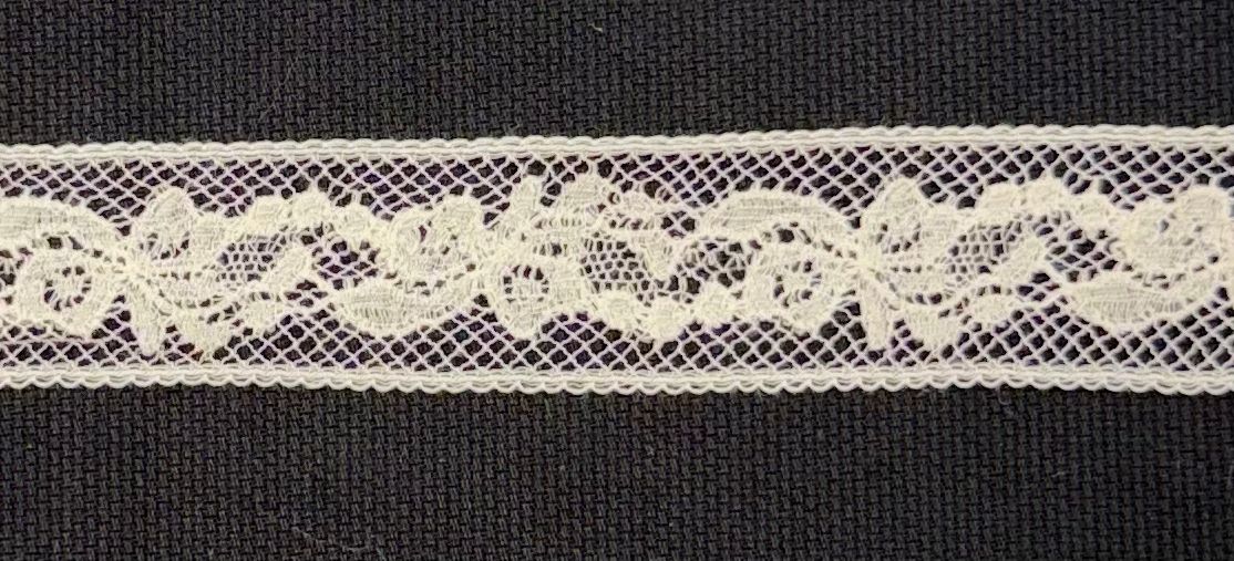 233J Ecru Lace Insertion 233J Ecru Lace Insertion