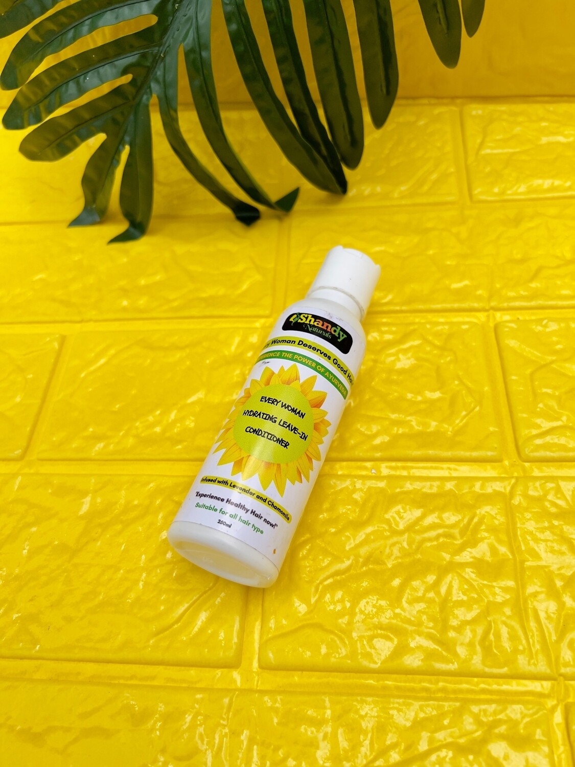 Every woman Hydrating Leave-in Conditioner (Small size)