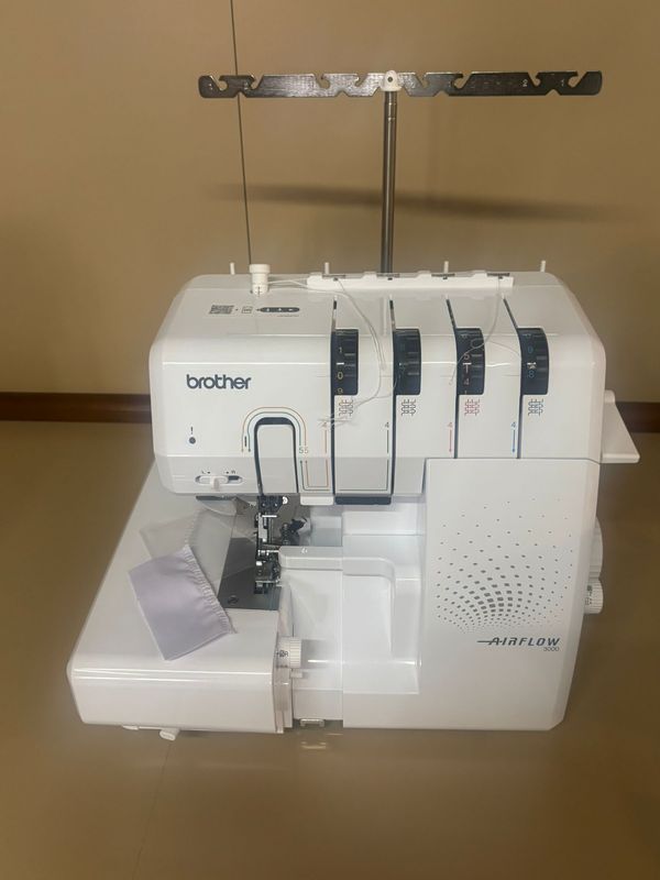 TAGLIACUCI BROTHER AIRFLOW3000 Esposta