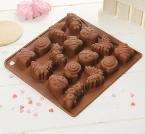 Форма для льда и шоколада Доляна «Насекомые», 18×17 см, 16 ячеек, цвет шоколадный