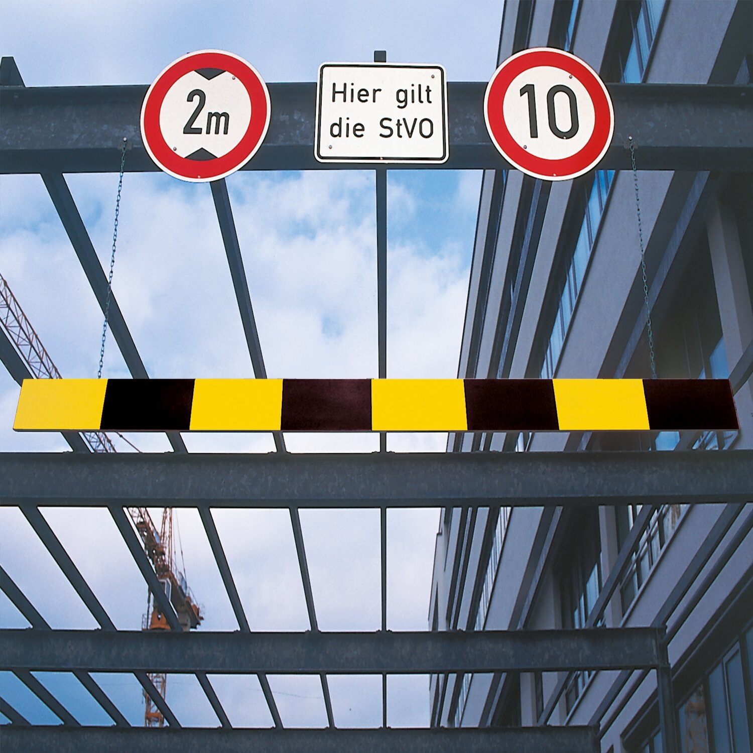 MORION hoogtebegrenzer aluminium, breedte 4000mm, zwart/geel.