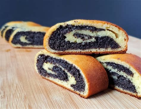 Poppyseed Roll