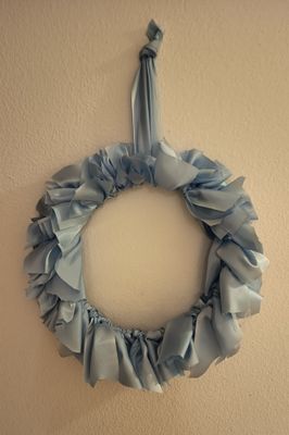 Kranz Satinbänder blau 40cm Durchmesser