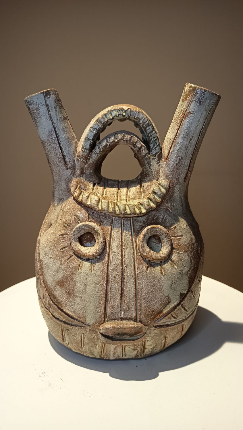 Vase mit zwei Ausgüssen, Tourist Art 20 Jh.