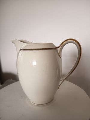 Hutschenreuther Hohenberg Milchkanne / Kännchen – Porzellan mit Goldrand – 17 cm Hutschenreuther Hohenberg Milchkanne / Kännchen – Porzellan mit Goldrand – 17 cm