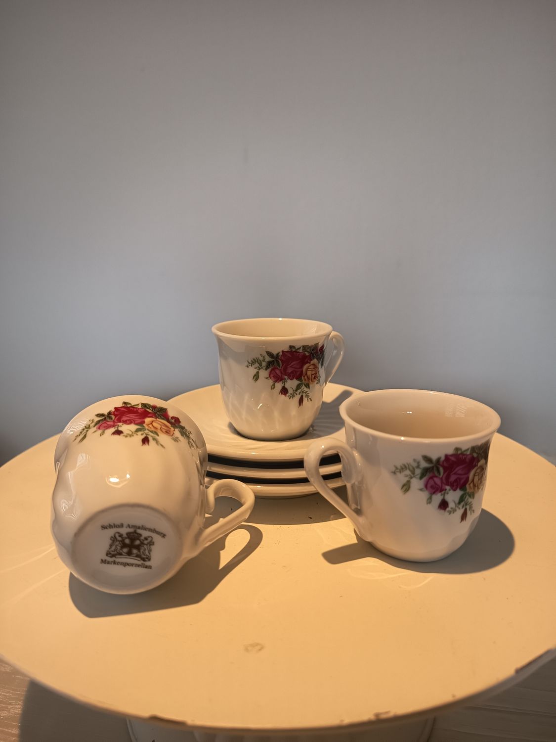 3 Espresso Tassen und Teller Schloss Amalienburg