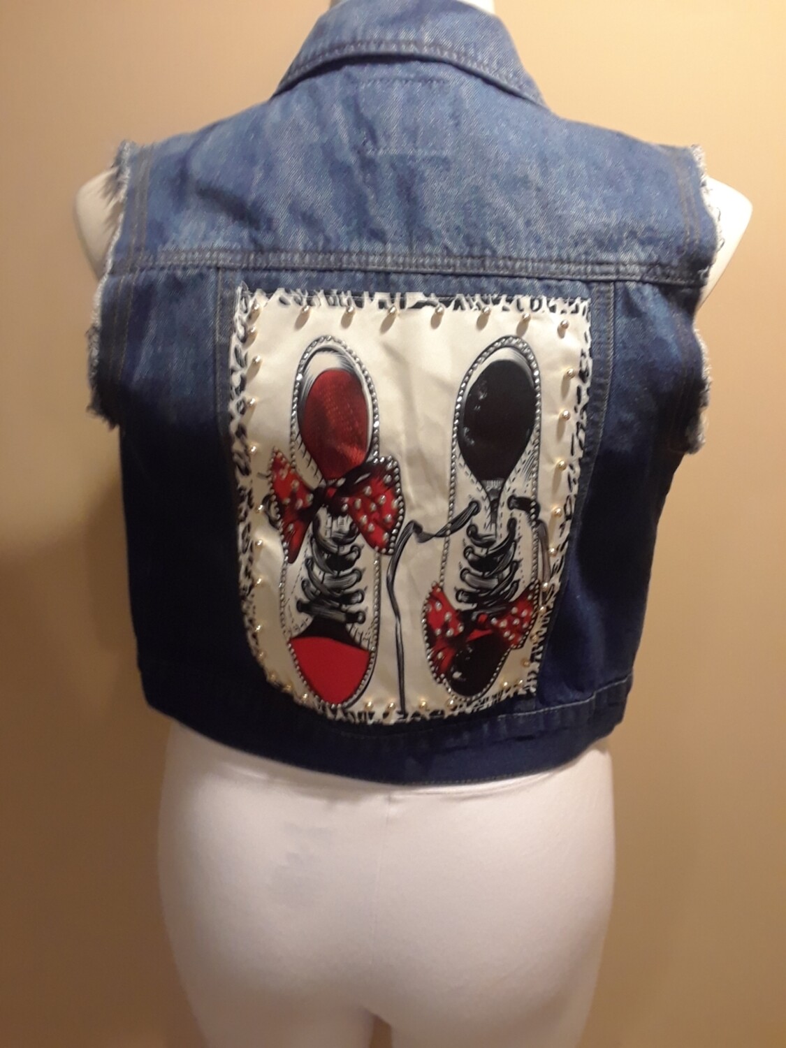 DETAILED BLUE JEAN VEST