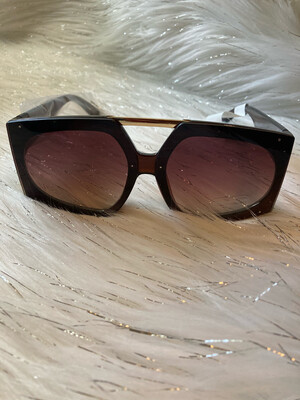 “MAIN CHICK” SUNGLASSES