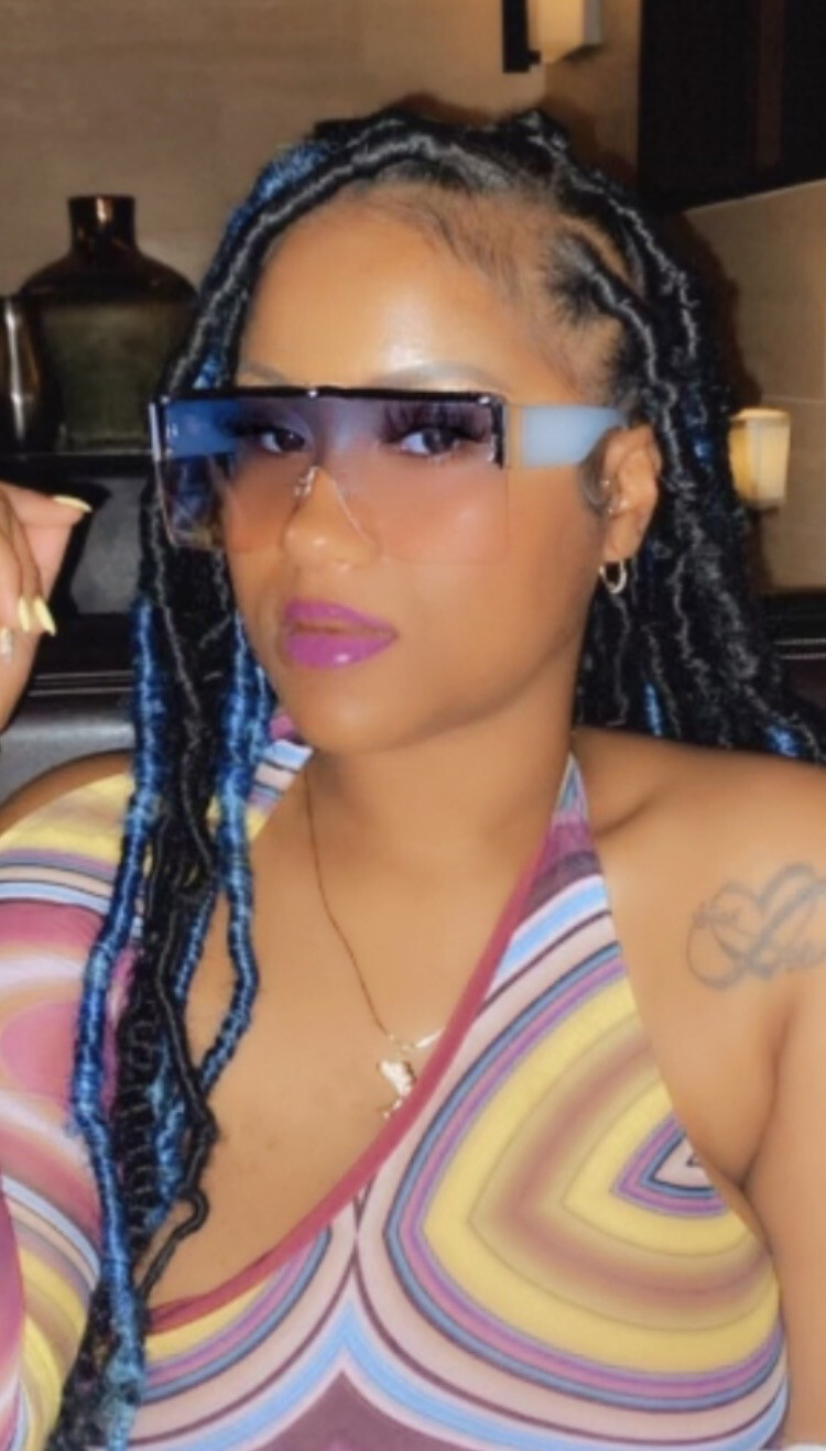 DE’JA BLUE SUNGLASSES 