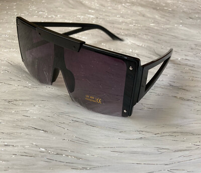 “SHADE ME” SUNGLASSES
