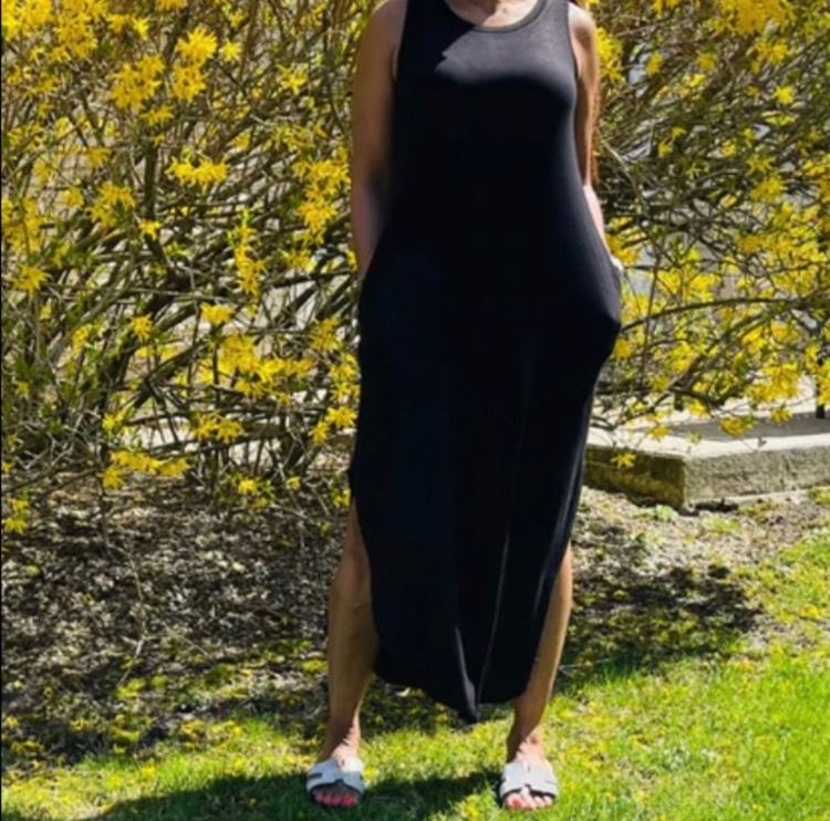 SLEEVELESS MAXI DRESS 