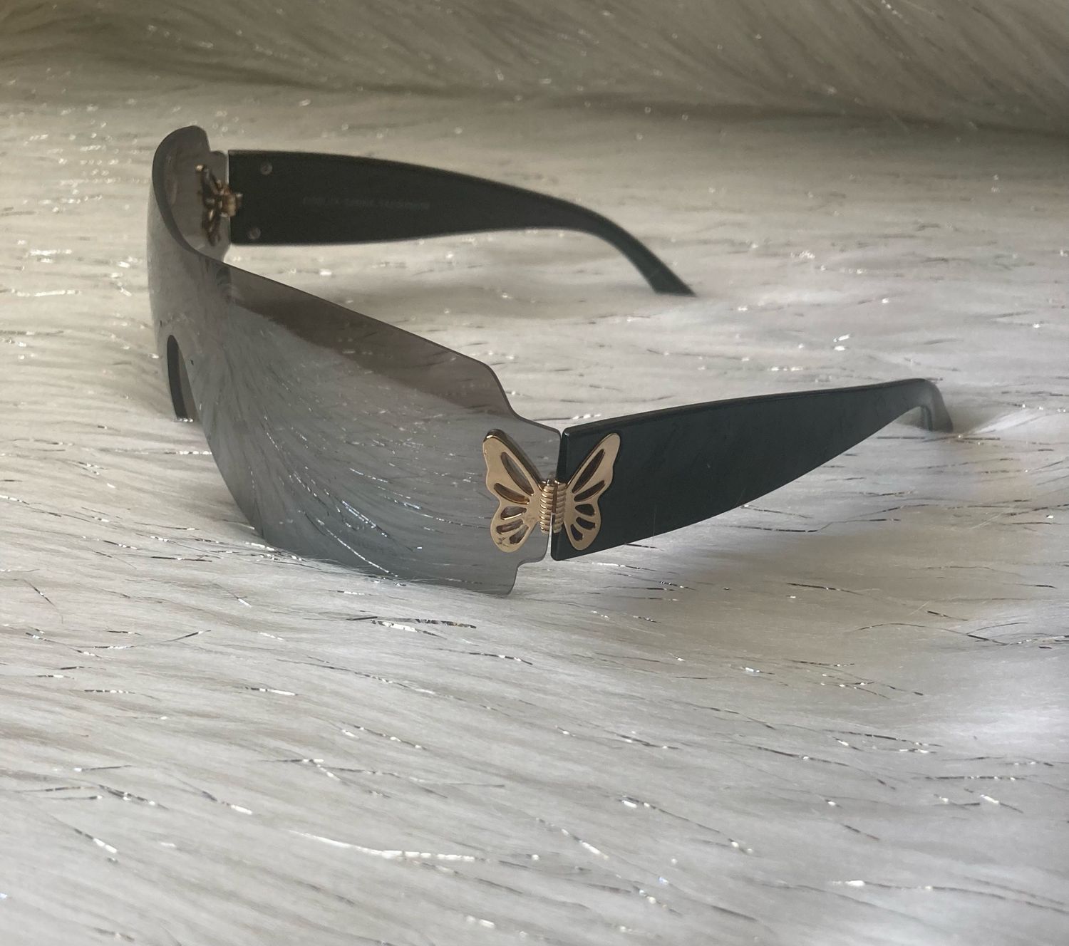 BLACK BUTTERFLY SUNGLASSES