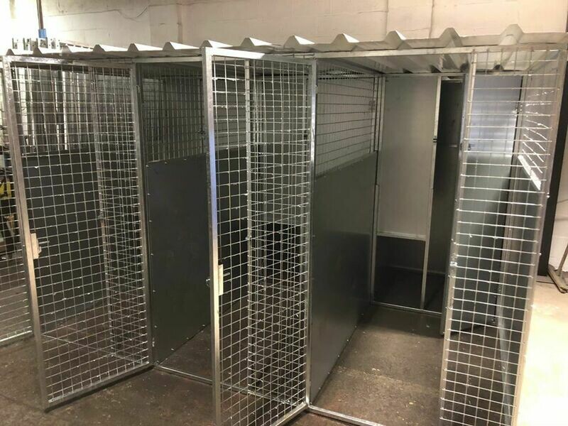 3 BLOCK COMPLETE DOG KENNEL 10ft x 8ft