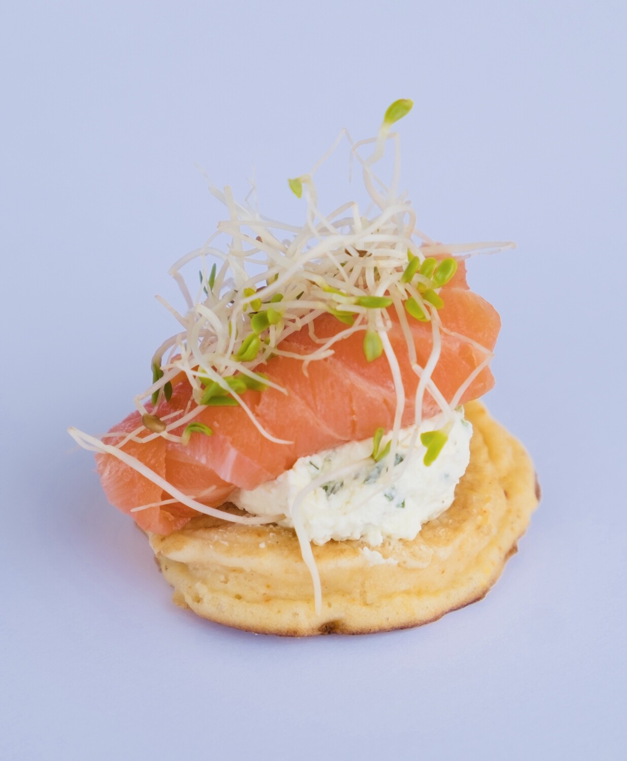 Smoked trout blini (20)