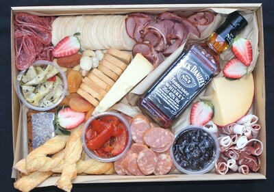 The Whisky Lover Grazing Box