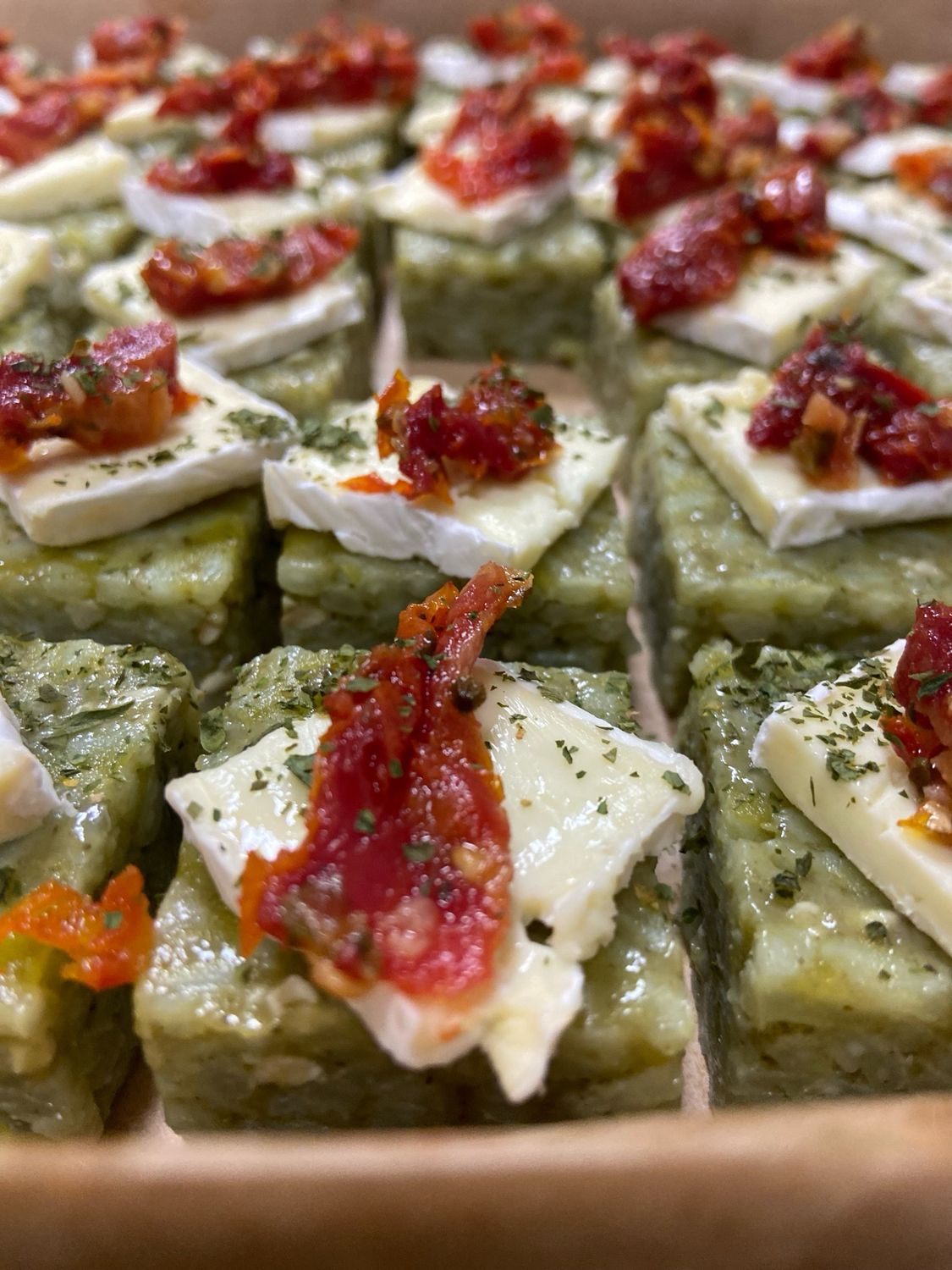 Basil Pesto Risotto Cake, Brie Cheese, Sundried Tomato And Herbs - GF
