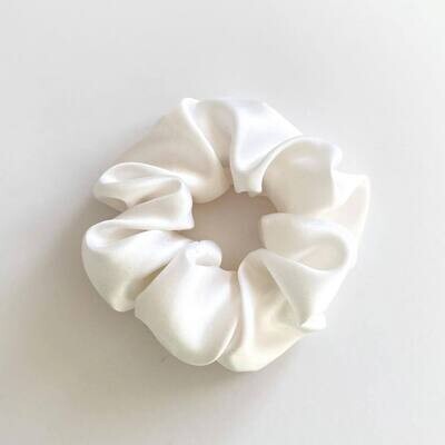 100% Silk scrunchie "White"