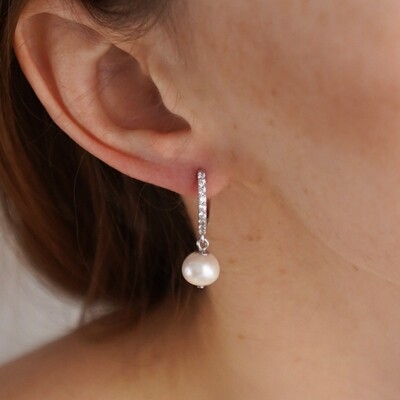 ​925 sterling silver earrings with natural pearls