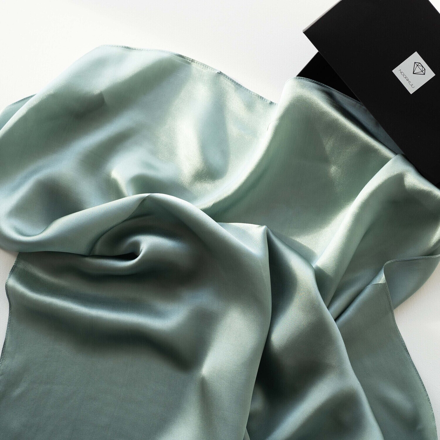 100% silk scarf "Jade"