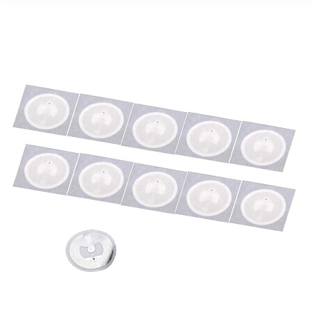 Puce RFID NFC NTAG213 étiquette universelle autocollante fréquence 13.56MHz ultra-légère