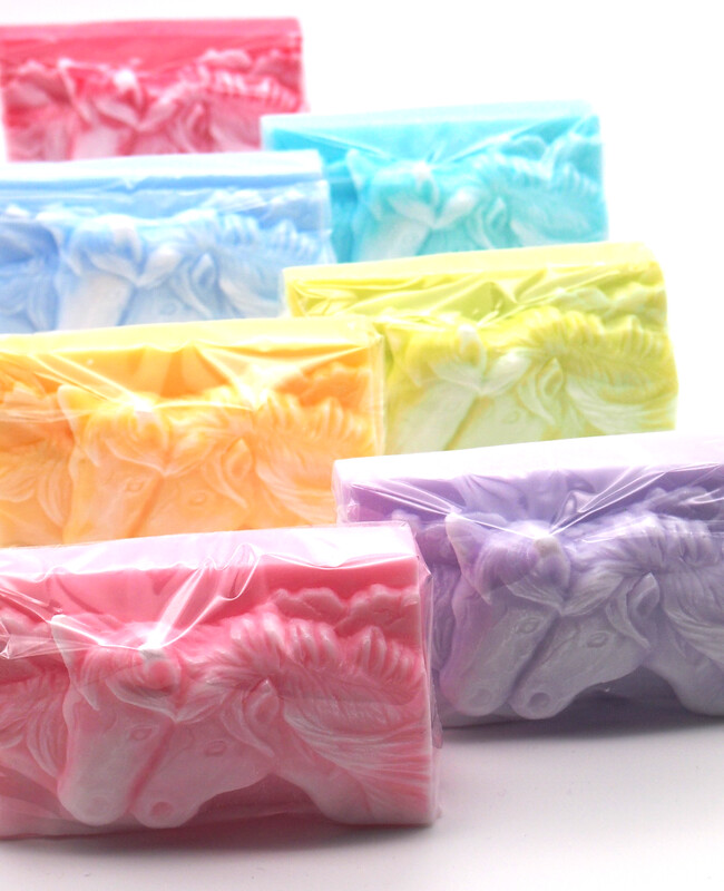 Vonné mýdlo s koňmi - handmade - 7 luxusních vůní - v dárkovém balení