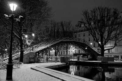 Paris Snow Gallery