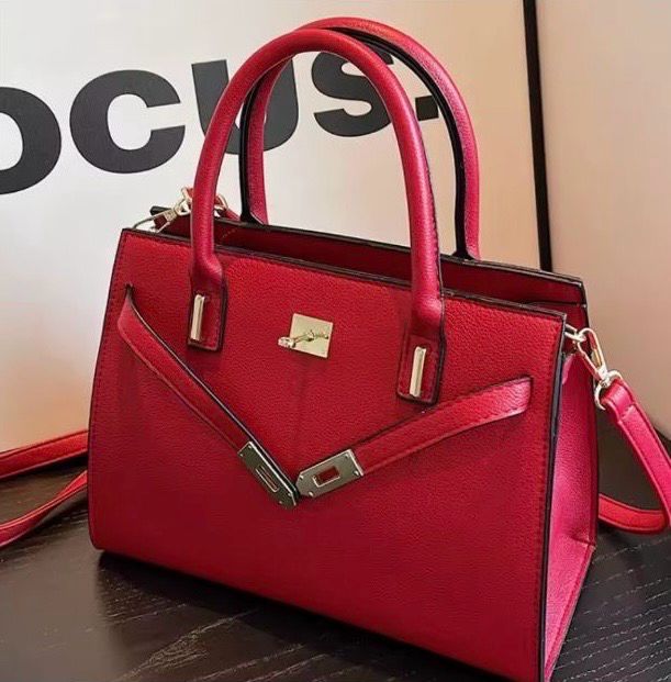 Fashionable Genuine Leather Handbag Women Red