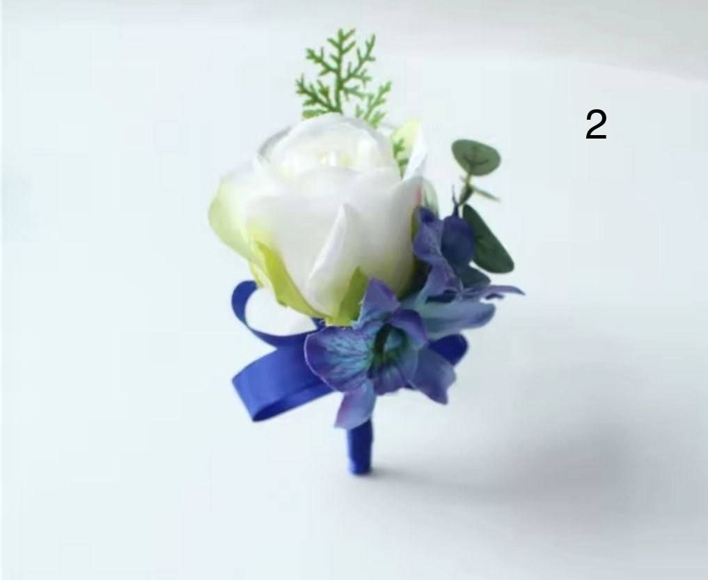 Roses for the suit boutonniere