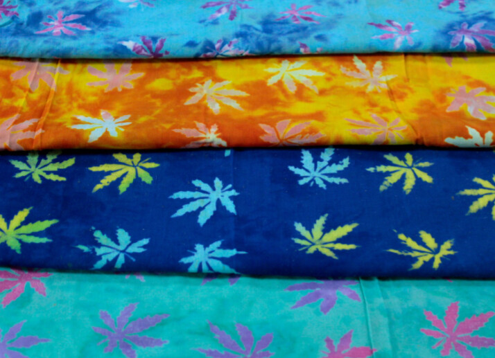Sarongs - Tropical - ( 4 assorted colours)
