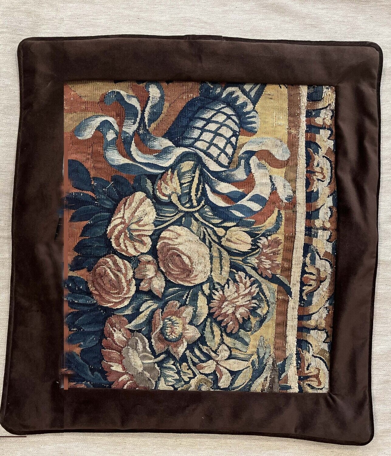 Coussin en tapisserie - Bruxelles - epoque 17e