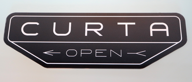 CURTA XL-Logo Magnet - aus hochwertigem Acryl-Glas