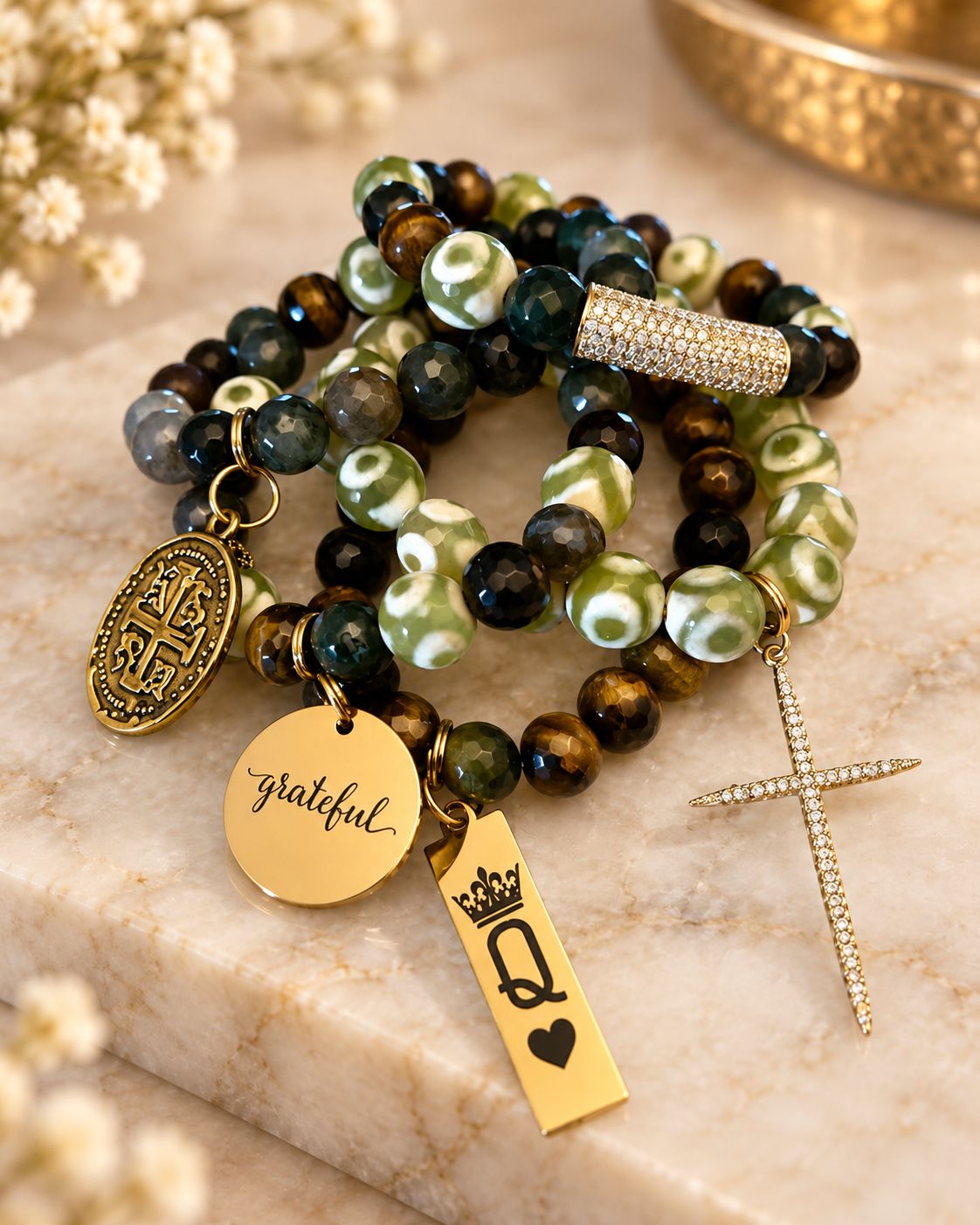 The Queen Who Prays