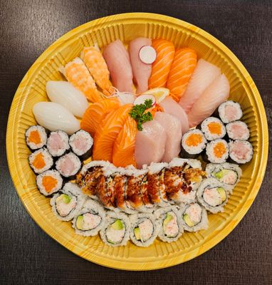 Sashimi &amp; Sushi Tray A
