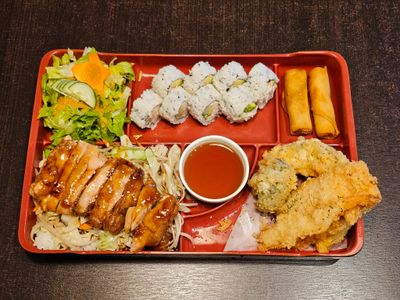 (L) Chichen Box