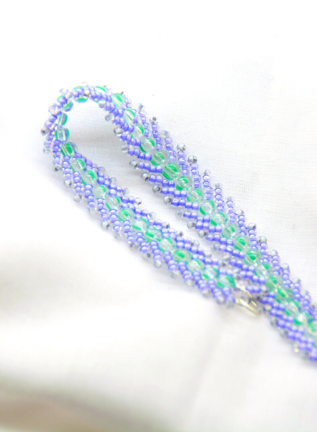 Upcycling: Armband in Farben so frisch wie der Sommer!