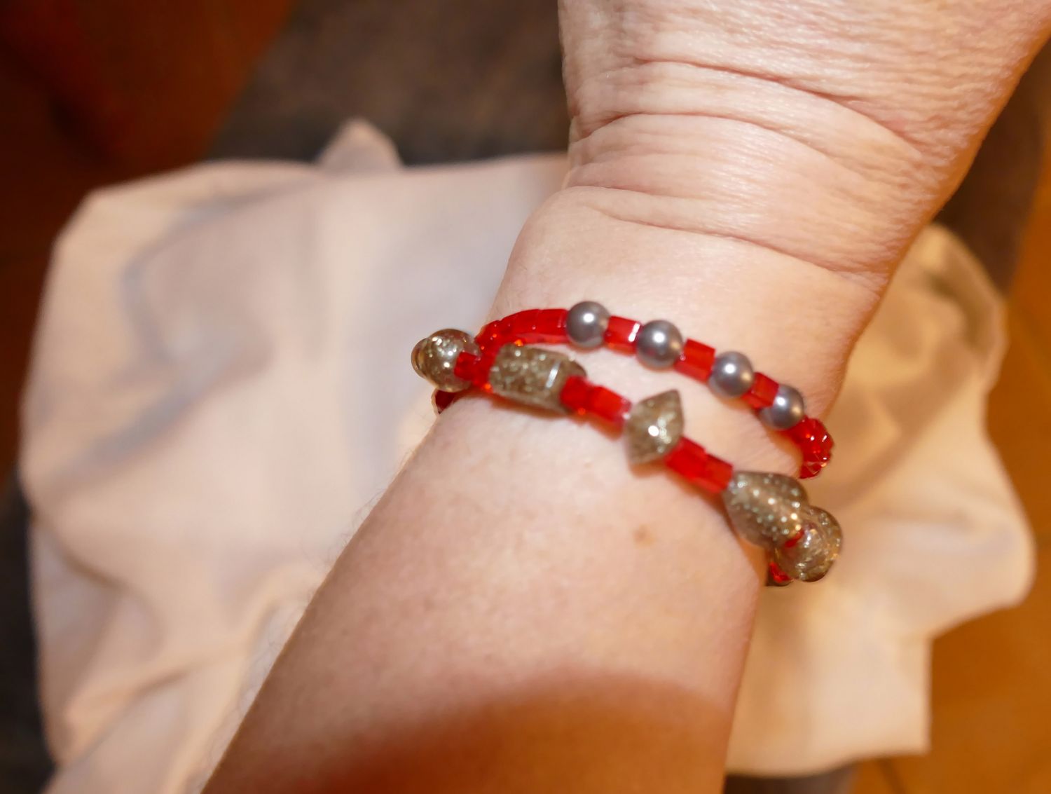 Doppelreihiges Armband Upycling aus Secondhand-Perlen