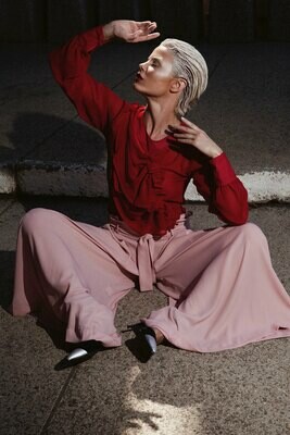 VIOLET RUFFLE WIDE LEG TROUSERS
*SALE ITEM VIOLET RUFFLE WIDE LEG TROUSERS
*SALE ITEM