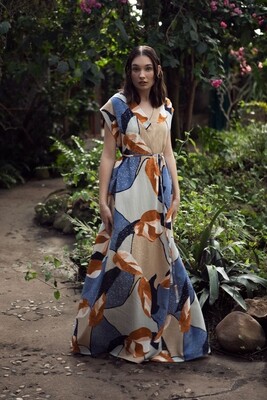 ALMA PLEAT VOLUME MAXI DRESS
(Combo Print) ALMA PLEAT VOLUME MAXI DRESS
(Combo Print)