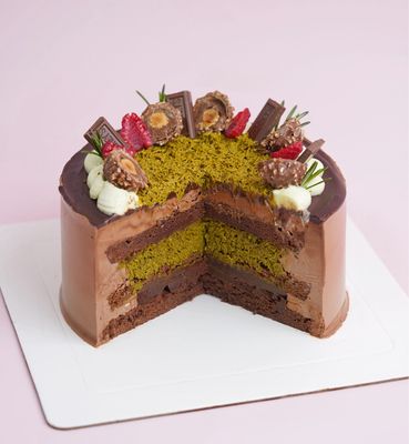 Dubai Chocolate Buttercream Cake