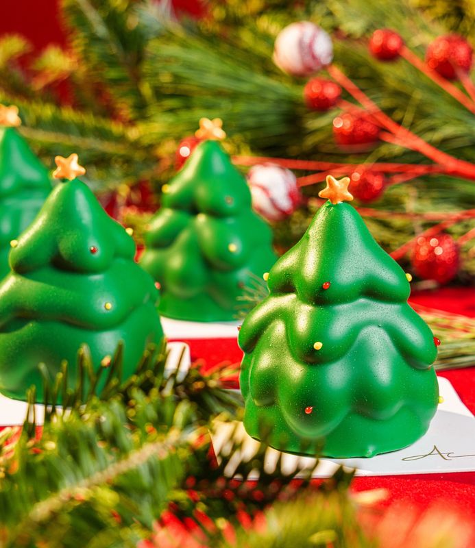 The Mini Christmas Tree Mousse Cake