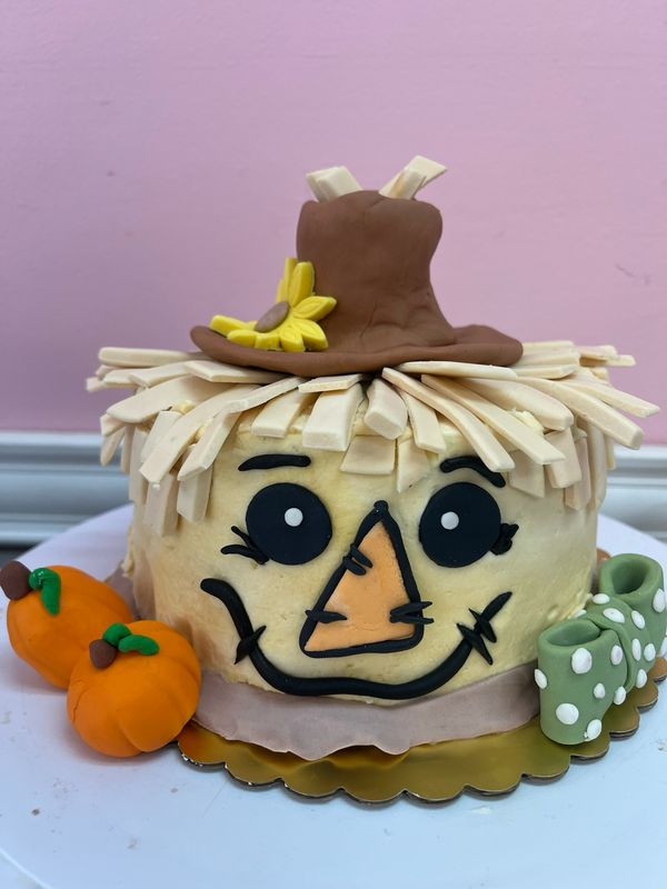 ADULT Scarecrow Cake Decorating Workshop Thursday November 13th 6:30-9:30pm